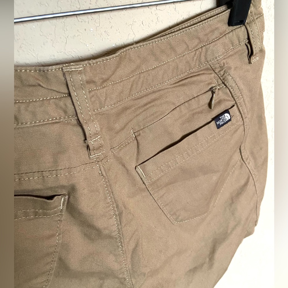 The North Face Tan Camel Cargo Hiking Casual Shorts  5” inseam size 4 - Picture 7 of 9